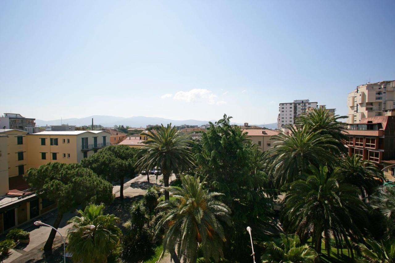 Casa Laura Follonica Lägenhet Exteriör bild