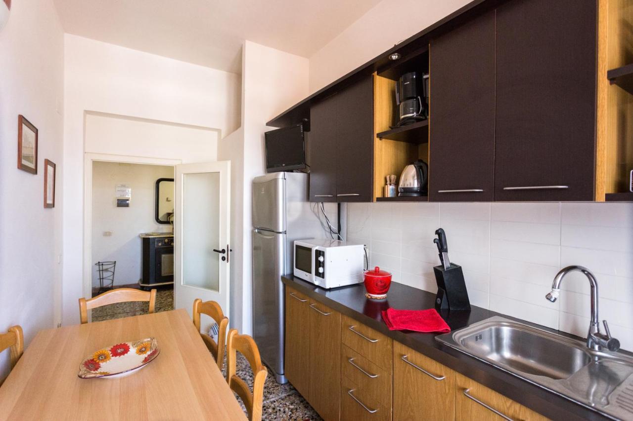 Casa Laura Follonica Lägenhet Exteriör bild