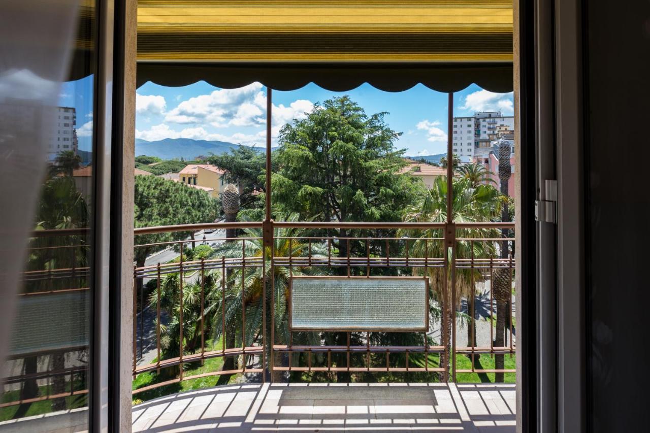 Casa Laura Follonica Lägenhet Exteriör bild